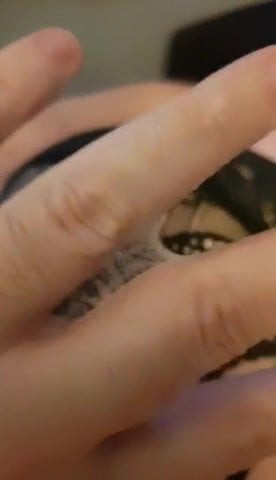 Bbw gives sticky fingers