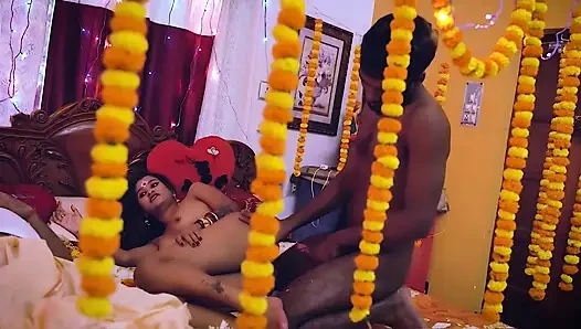 Suhagraat me pati ko behoshh karke boyfriend se chudwae