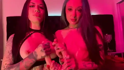 Lacey jayne dan sage hunter lagi asik ngocok kontol pakai dildo joi