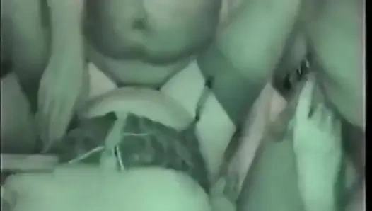 Tante seksi selingkuh sama pria lain atas ijin suami. Aku dan teman-temanku adalah pasangan swinger hardcore