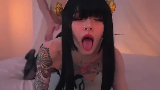 Memek sempitku dientot gaya doggy habis-habisan sampai mengerang keenakan Karneli Bandi