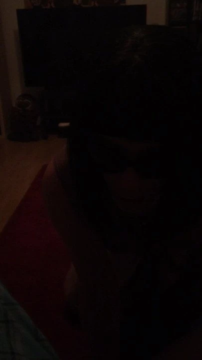 Slut sucking fat cock