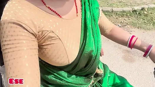 Bayan bisiklet sürücüsü müşteriyle sikiliyor......