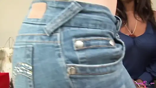 She Went to the Mall and Met Some Black Ladies and They Had Lesbian Sex