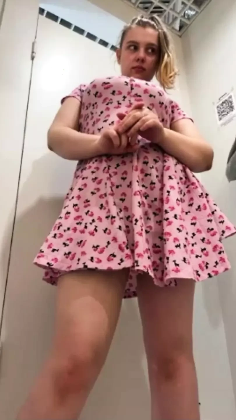Fingering pussy close up in the locker room