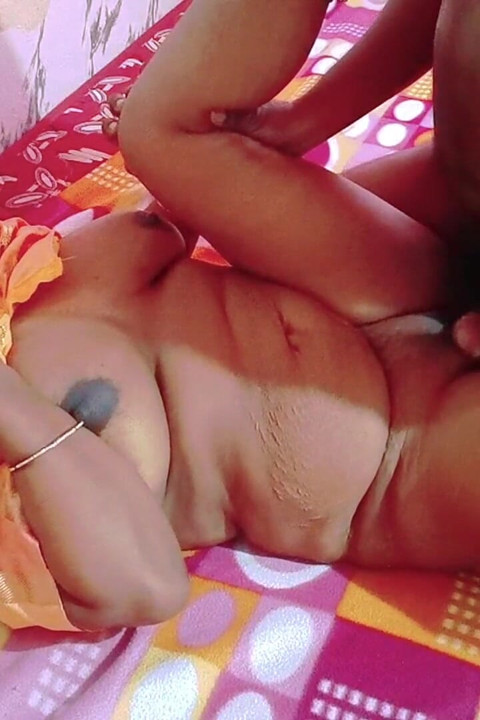 Com tesão bhabhi seduziu seu cunhado - completo romântico tamil audio com gemido alto