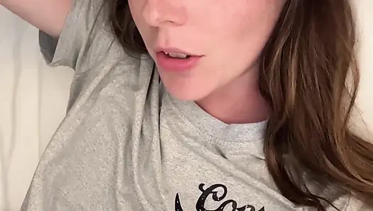 Bedtime Orgasm with My Hitachi