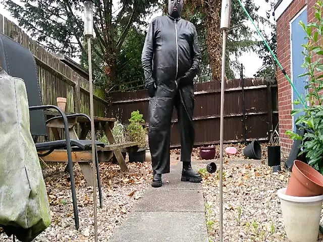 Leder-gimp-anzug