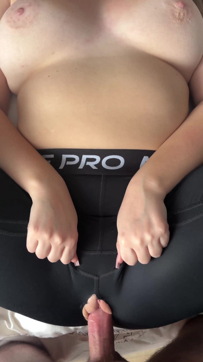 A big ass looks good in Nike Pro leggings and therefore gets a dick in her tight pussy | Clip 1