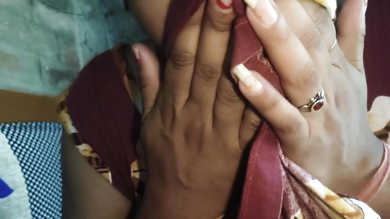 Water came out of the hand of brother-in-law's penis, desi sexy video, sexy video, sex video.