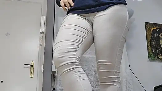 Slippers Modeling and Masturbating, Spanish Slippers