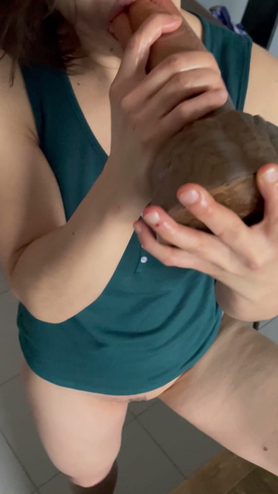 I'm riding a Bad dragon for the first time and I love it! - Dazzlingfacegirl | Clip 2