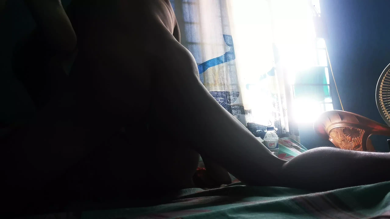 与大学朋友的第一次性爱