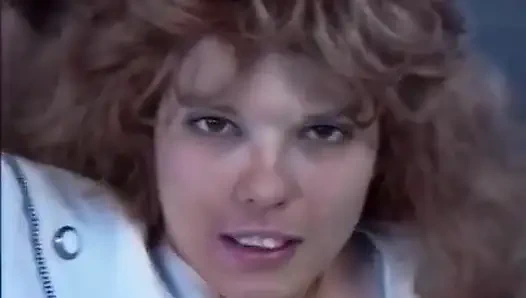 Gadis kampus yang menawan dientot dan dicrot di muka