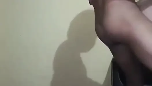 Hintli genç kız sevgilisini sikiyor