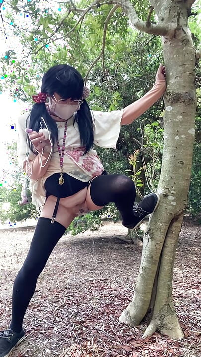 No253 Outdoor Pee in the Forest