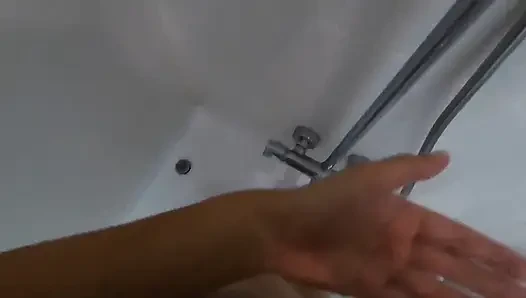 Pov - gadis lagi mandi solo