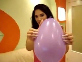 claws pop balloon