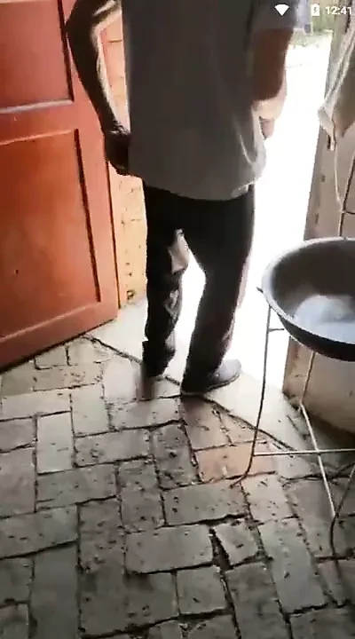 业余亚洲妻子取悦爷爷和她的丈夫