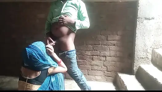 Beautiful Indian wife romantic sex (+19) with sasur ji doggy style aur apne Upar Utha Kar chut mein land Dala Hindi HD video ful