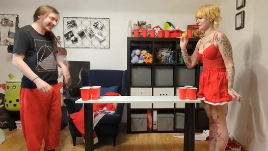 Einde van het jaarspel van strip beer pong