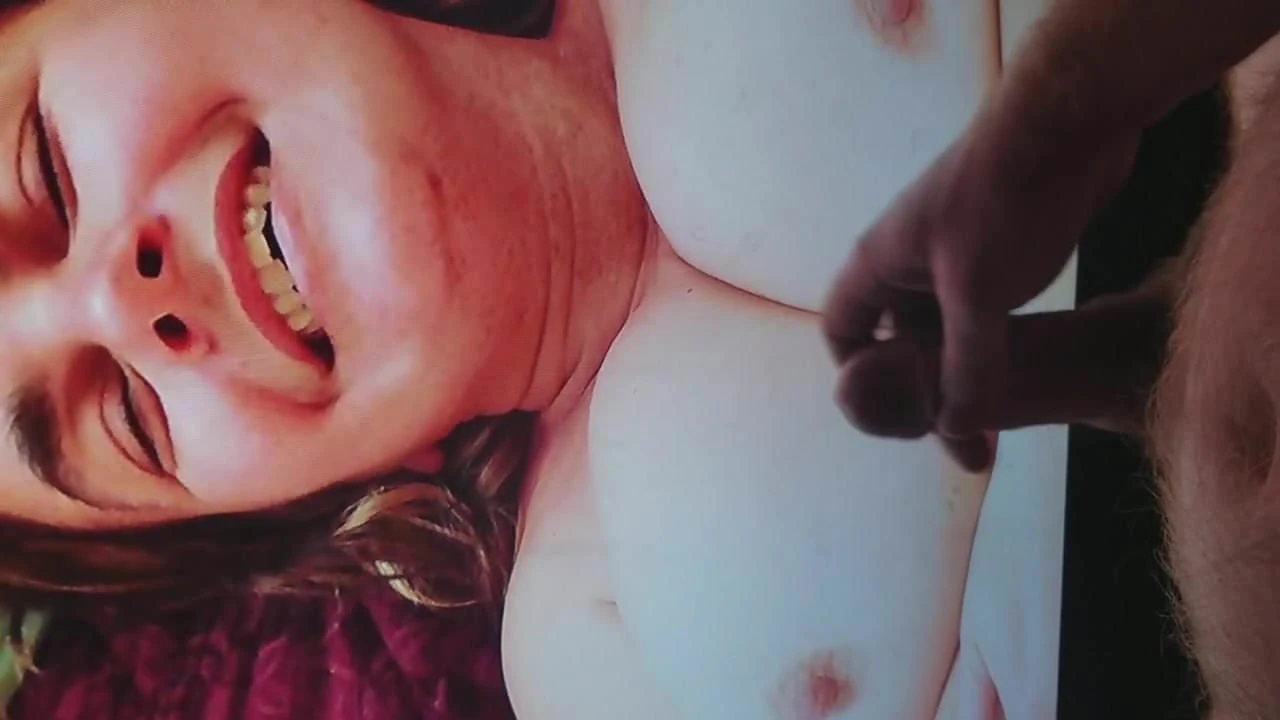 Cumming wieder über blupr wunderschöne Titten