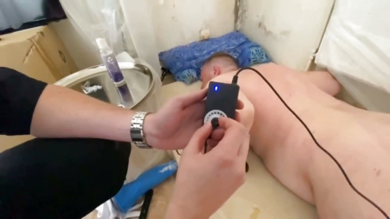 Hardcord Femdom: aşağılanmış, Zincirlenmiş Ve Sevişmiş Xxl - Fransız Pegging