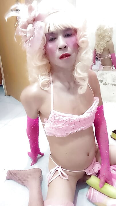 Oanh Le transgender draagt sexy kleren, porno, soft cans afspelen is een genot
