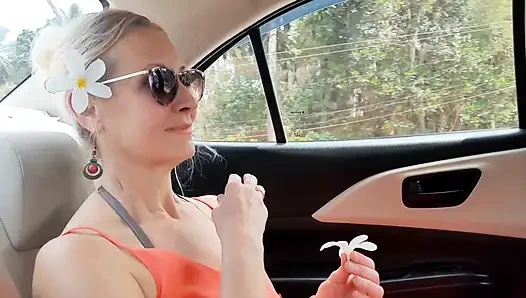 Блондинка-зрелая Жена Наслаждается Сексом Наполовину Одетая