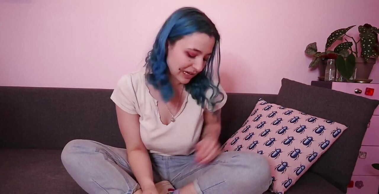 Tw Foot Fetish // Humiliation // Domination // I Know You're Not Bad On My Onlyfans Loving My Sweet Feet... So Here It Is