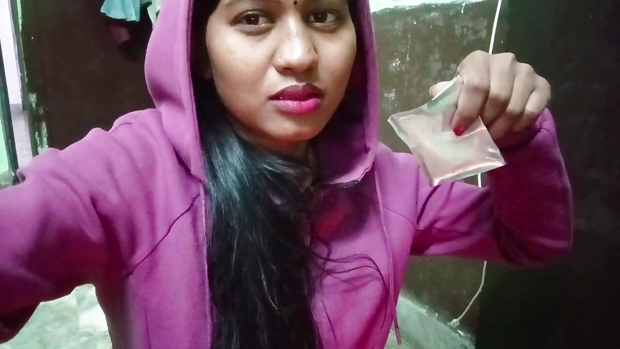 Bur me ungali karte chacha ne pakda aur chod diya