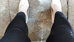 Crossdresser pisses in gym leggings and heels