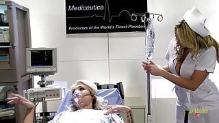 ディラン・ライダーと病院でグループセックスをしている他の看護師たち