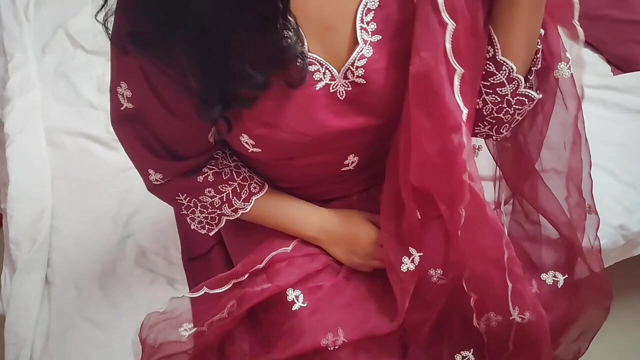 My Sali is so hot, how can i fuck her?