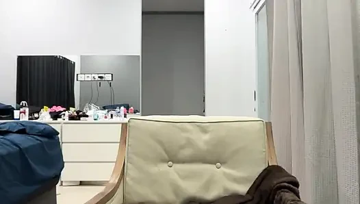 AKU PAMER TOKETKU DI STREAMING