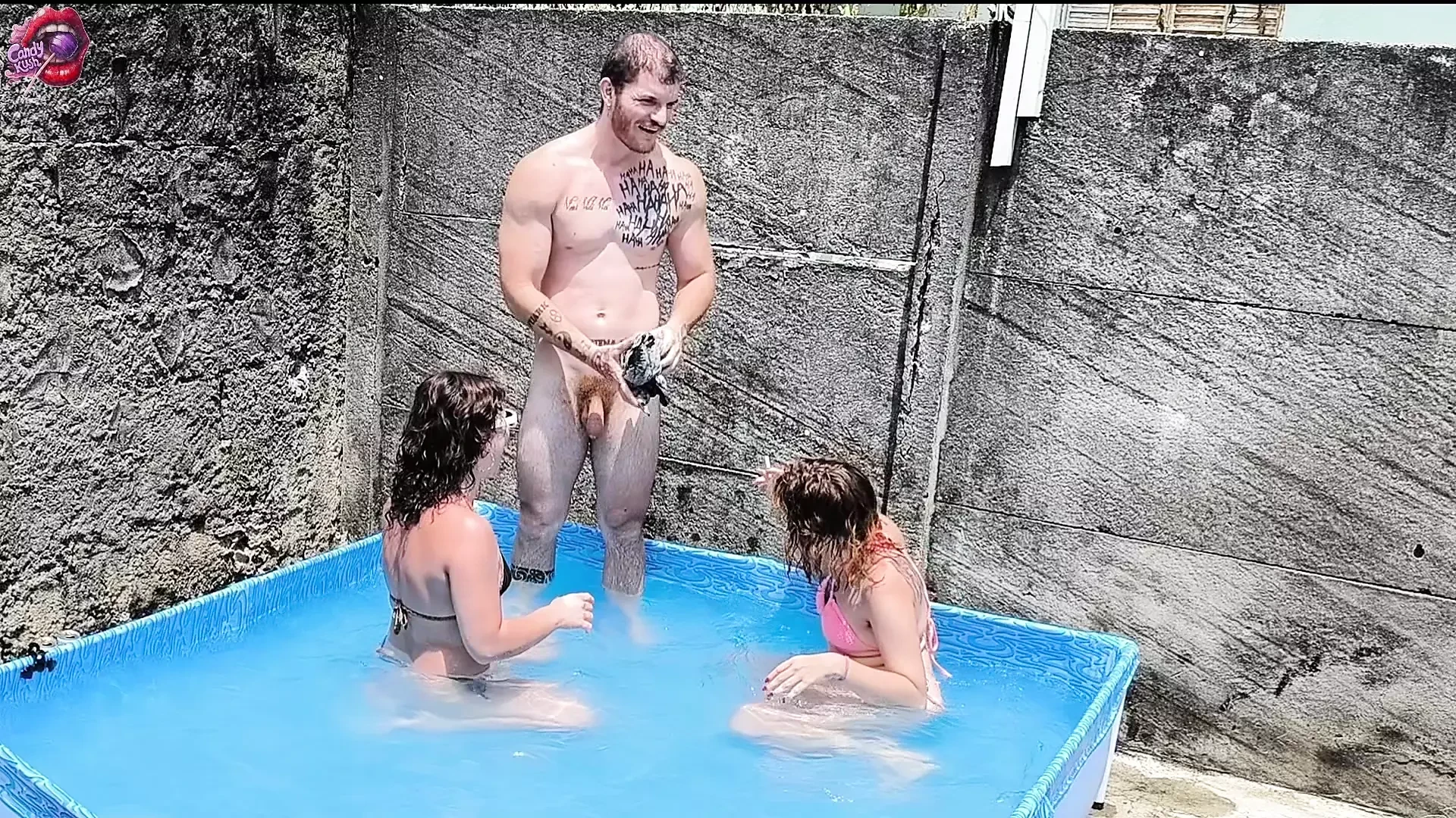 hot threesome fuck in the pool
