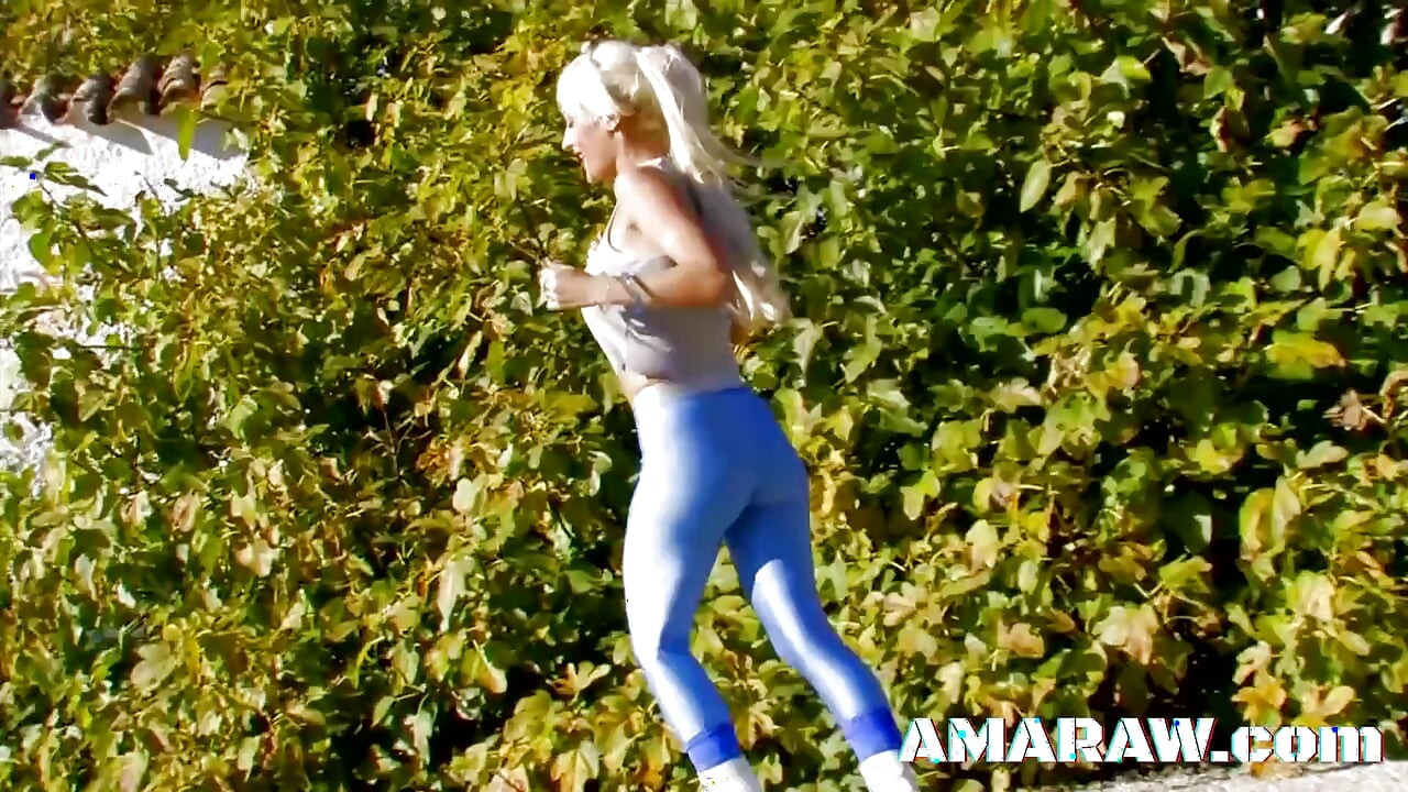 Blonde whore Miss Stacy blowjob and a hardcore outdoor fuck