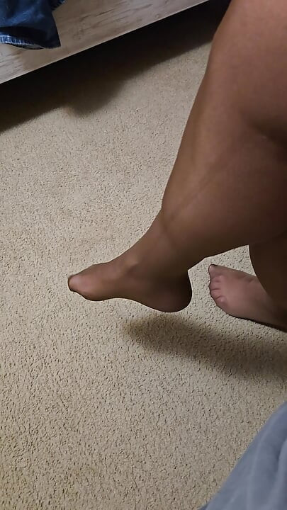 Louise Nylontease