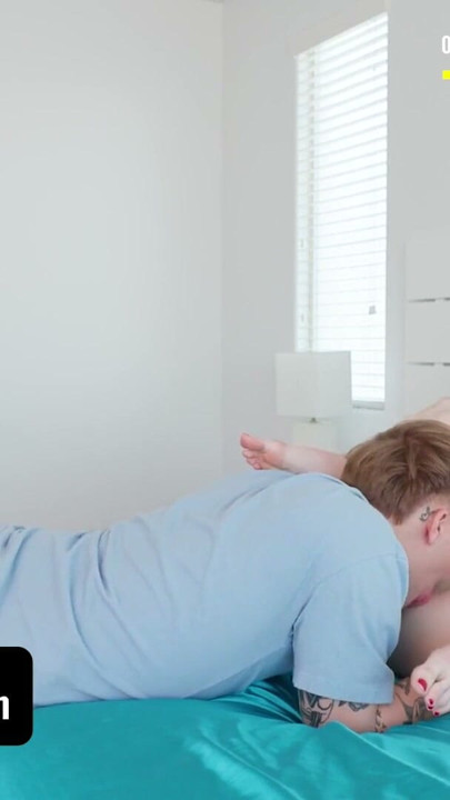 Sıska kızıl bebek Scarlet skyes ve azgın adam Joshua Lewis ile boşalma oyunu yapıyor - teamskeet | Klip 1