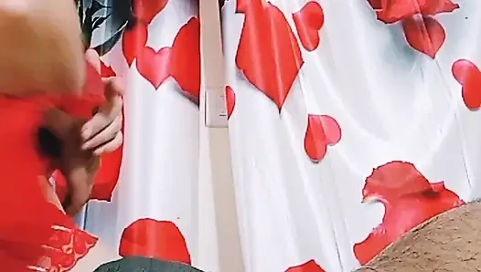 Istri nakal lagi asik main game sama pasangannya