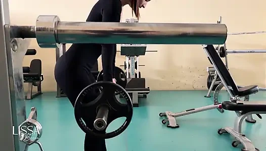 Crot sperma di wajah di gym