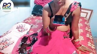 德西德里的妓女哥穿着红色纱丽服，有机会在一个地方被性交印地语音频播放器