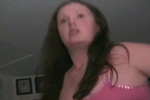 amateur brunette 01