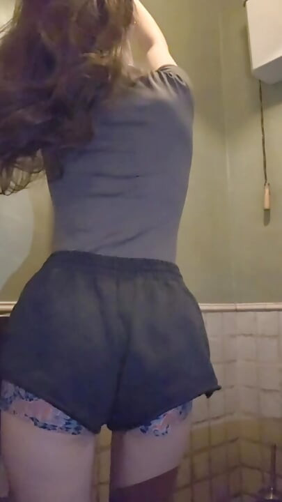 Yes! My panties is bigger than my shorts