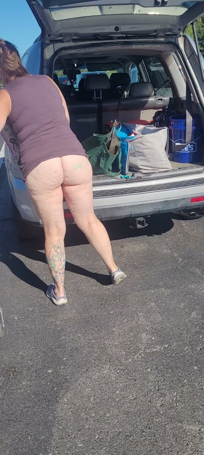 Milf Putting Away Groceries While Flashing People In The Parking Lot