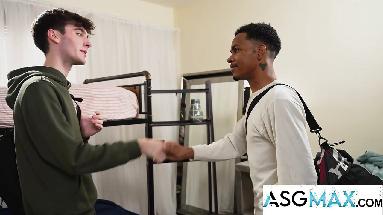 PRIDE STUDIOS - Max Mabry Takes Hung Roommate J Taylor’s Offer Bareback