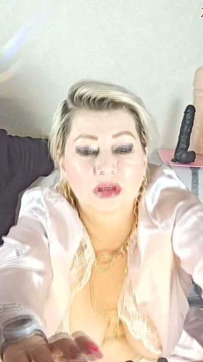 If you want to be free, just be like that! A family therapy session from a mature really married couple from Russia | Clip 1