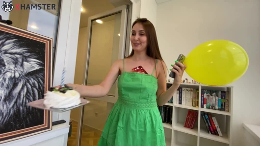 Üvey anne üvey oğluna doğum günü için amını verdi