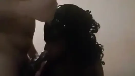 Красивая женщина-толстушка с большим клитором осуществила несколько фантазий