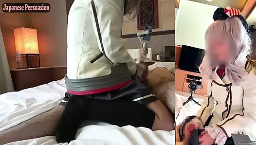 F cup vollbusiger Cosplayer im Naval Style Outfit genießt ein privates Hotelshooting, das zu einem intimen moment wird